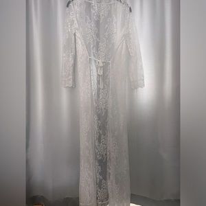 Sunburst Lace Robe